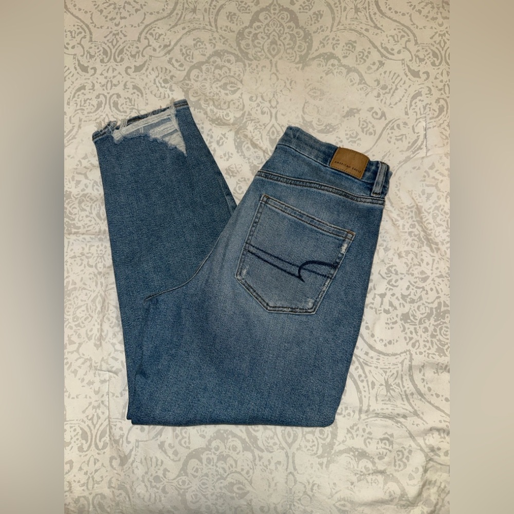 American Eagle Women's Blue Distressed Mom Jeans